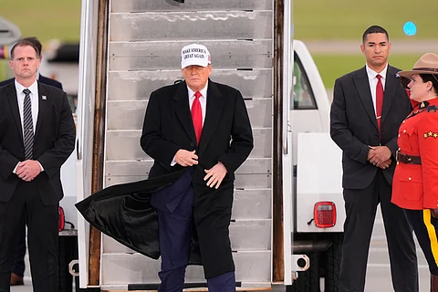 Trump returns White House 
