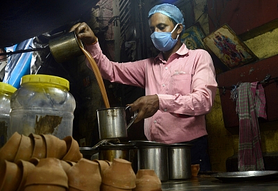 தேநீர் கடை - கோப்பிலிருந்து
