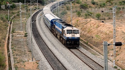 சிறப்பு ரயில் | train 