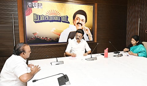 அம்பாசமுத்திரம், செங்கல்பட்டு, நாகா்கோவில் ஆகிய சட்டப் பேரவைத் தொகுதிகளைச் சோ்ந்த திமுக நிா்வாகிகளுடன் ஆலோசனை நடத்திய முதல்வா் மு.க.ஸ்டாலின்
