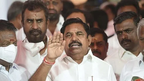 அதிமுக பொதுச் செயலர் எடப்பாடி பழனிசாமி.  