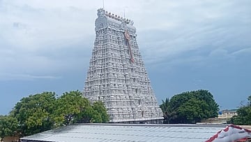 திருச்செந்தூா் சூரசம்ஹாரம், வார விடுமுறை: சிறப்பு பேருந்துகள்
