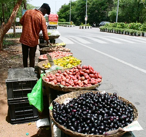 தெருவோர வியாபாரிகள்