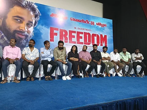 சசிகுமார் நடிப்பில் உருவாகும் ஃப்ரீடம் படத்தின் படப்பிடிப்பு முழுமையாக நிறைவடைந்துள்ள நிலையில் படத்தின் இசை வெளியீட்டு விழா சென்னையில் நடைபெற்றது.