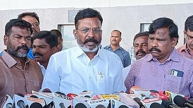 அதிமுகவை தோழமைக் கட்சியாகப் பாா்க்கிறாரா விஜய்? தொல்.திருமாவளவன் கேள்வி