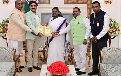 பட்டியலினத்தவா் எதிா்கொள்ளும் சவால்கள்: குடியரசுத் தலைவரிடம் என்சிஎஸ்சி அறிக்கை