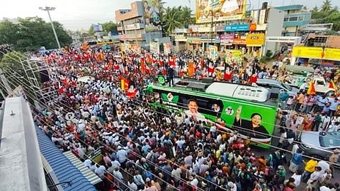 பிரசார சுற்றுப் பயணத்தில் எடப்பாடி பழனிசாமி 