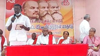 சிவகங்கை மாவட்டம், கல்லலில் நடைபெற்ற  இந்திய கம்யூனிஸ்ட் கட்சியின் மாவட்ட மாநாட்டில் பேசிய முன்னாள் சட்டப் பேரவை உறுப்பினா்  எஸ். குணசேகரன். 