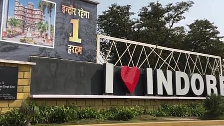 நாட்டின் தூய்மையான நகரம் இந்தூா்! 8-ஆவது ஆண்டாக சாதனை