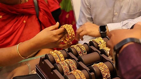 ஜூனில் வீழ்ச்சியடைந்த தங்கம் விற்பனை
