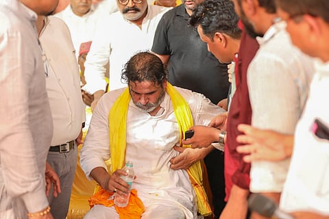 Prashant Kishor hit by vehicle during roadshow in Bihar