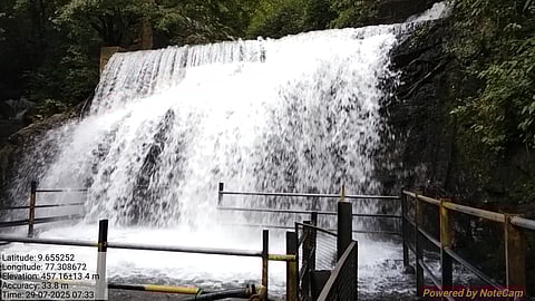 சுருளி அருவி 