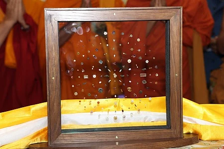 இந்தியா கொண்டு வரப்பட்ட புத்தரின் ஆபரணங்கள். 