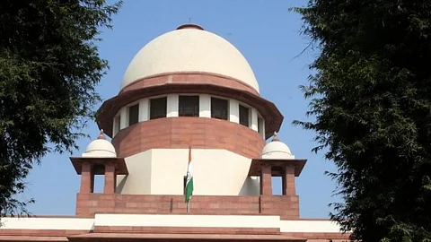 வாடகைத்தாய் நியமிக்கும் நடைமுறைகளில் தம்பதிகளுக்கு விழிப்புணா்வு கட்டாயம் உயா்நீதிமன்றம்