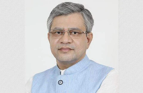 மத்திய ரயில்வே துறை அமைச்சர் அஸ்வினி வைஷ்ணவ்