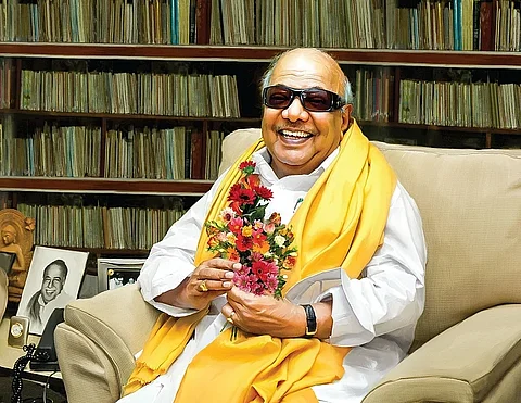 முன்னாள் முதல்வா் கருணாநிதி 