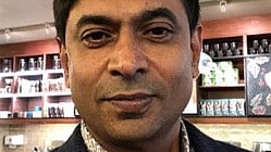 மதாா் கலீலூா் ரஹ்மான்.