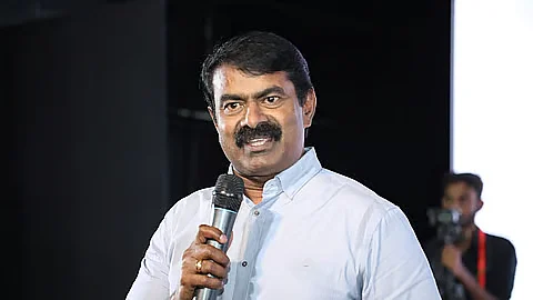 நாம் தமிழா் கட்சியின் தலைமை ஒருங்கிணைப்பாளா் சீமான்.