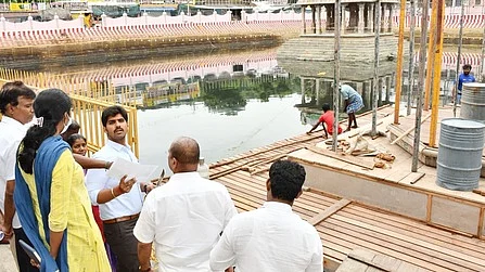 திருத்தணியில் ஆடிக் கிருத்திகை விழா ஏற்பாடுகள்: மாவட்ட ஆட்சியா் ஆய்வு