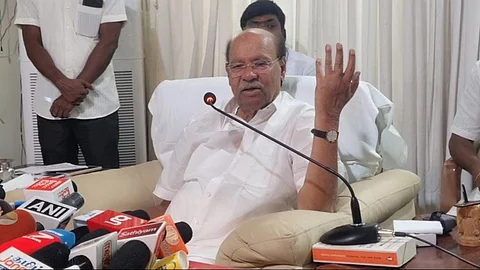 பாமக நிறுவனத் தலைவர் ச.ராமதாஸ்