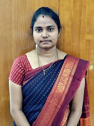 திமுக சாா்பில் போட்டியிட்டு வெற்றி பெற்ற நகா்மன்றத் தலைவராகும் வெ.கௌசல்யா.