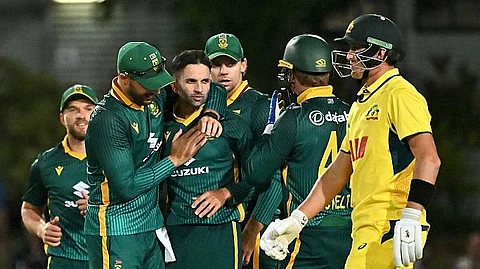 South African players rejoice after taking Labushagne's wicket.