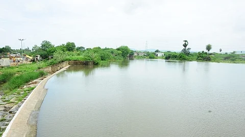 முழுக் கொள்ளளவை  எட்டிய எரும்பி  ஏரி.