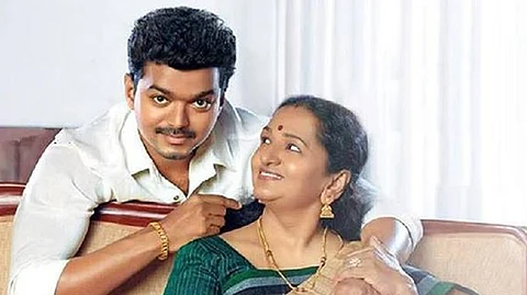 விஜய் தாயார் ஷோபா சந்திரசேகர்