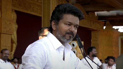 தவெக தலைவர் விஜய்.