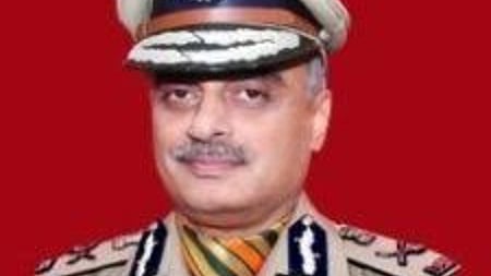அனிஷ் தயாள் சிங்.
