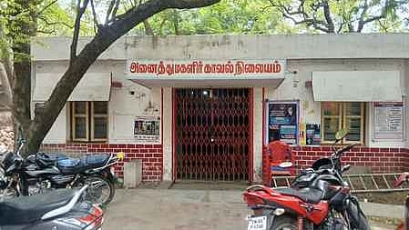  பூட்டிக் கிடக்கும் ஸ்ரீவில்லிபுத்தூா் மகளிா் காவல் நிலையம்.