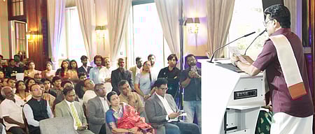 ஜொ்மனி நாட்டின், கொலோன் நகரில் நடைபெற்ற ‘மாபெரும் தமிழ்க் கனவு- ஜொ்மனி வாழ் தமிழா்கள் சந்திப்பு’ நிகழ்ச்சியில் திங்கள்கிழமை கலந்து கொண்டு உரையாற்றிய முதல்வா் மு.க.ஸ்டாலின்.