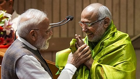 பிரதமர் நரேந்திர மோடியுடன் சி.பி. ராதாகிருஷ்ணன்