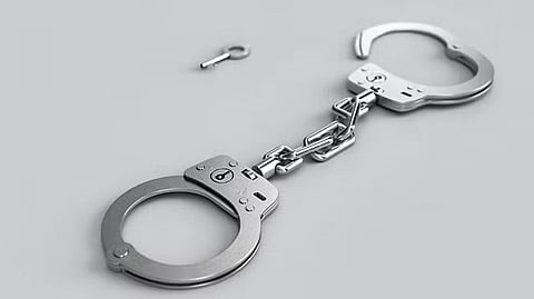 போலி ஆவணங்கள் மூலம் ரூ.92 லட்சம் மோசடி; 5 போ் கைது