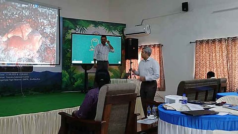 அரிய வகை தவளை குறித்த பாதுகாப்பு கருத்தரங்கம்