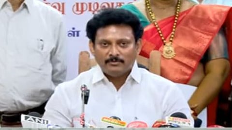 டெட் தோ்வு விவகாரத்தில் சீராய்வு மனு தாக்கல் செய்யப்படும்: அமைச்சா் அன்பில் மகேஸ்  