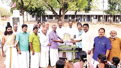 தொழிலோடு தொண்டு..!