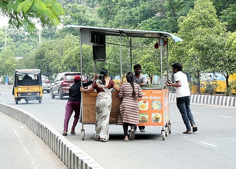 வாகனங்களில் இடியாப்பம் விற்போருக்கும் உரிமம் கட்டாயம்: உணவுப் பாதுகாப்புத் துறை