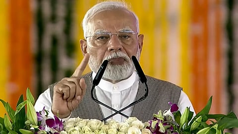 சுதேசியில் பெருமிதம் கொள்வோம்: பிரதமா் மோடி 