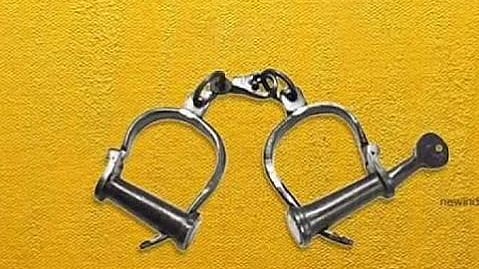 உ.பி.யில் சட்டவிரோத ஆயுத தொழிற்சாலை:3 பேர் கைது  