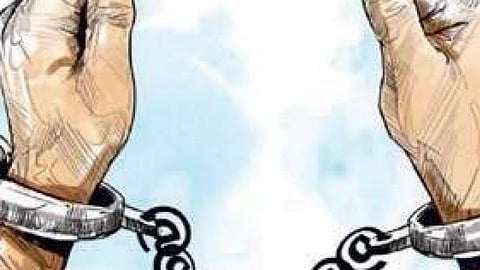 ரயிலில் கஞ்சா கடத்திய மேற்கு வங்க இளைஞா் கைது 