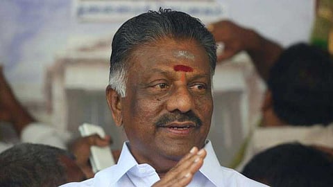 ஓ.பன்னீா்செல்வம் 