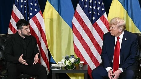 நியூயாா்க்கில் நடைபெறும் ஐ.நா. பொதுச் சபை கூட்டத்துக்கு இடையே டிரம்ப்பைச் சந்தித்துப் பேசிய வொலோதிமீா் ஸெலென்ஸ்கி. 