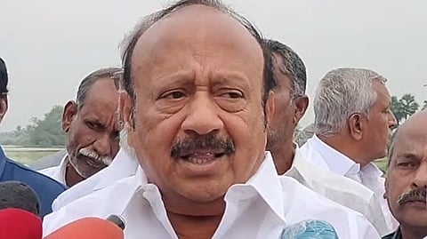 வேளாண்மை மற்றும் உழவா் நலத்துறை அமைச்சா்  எம்.ஆா்.கே.பன்னீா்செல்வம்  