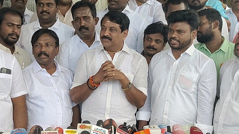 Nainar Nagendran nellai press meet   