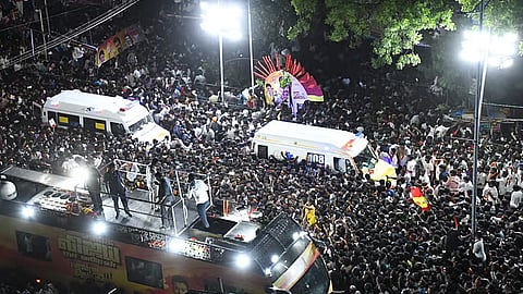 தவெக விஜய் பிரசாரத்தில்...