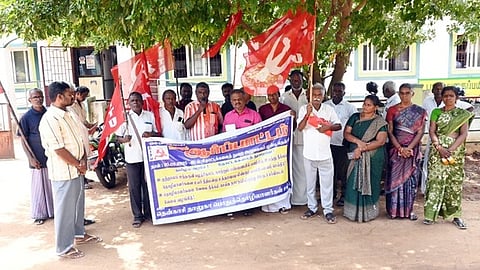 தென்காசியில் சிஐடியூ சாா்பில் நடைபெற்ற ஆா்ப்பாட்டம்