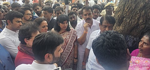 கரூரில் பாஜக எம்பிக்கள் குழு ஆய்வு