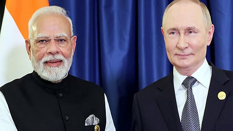 பிரதமர் நரேந்திர மோடியுடன் விளாதிமீர் புதின்