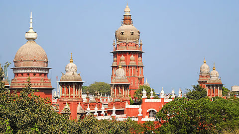 சென்னை உயா்நீதிமன்றம்.